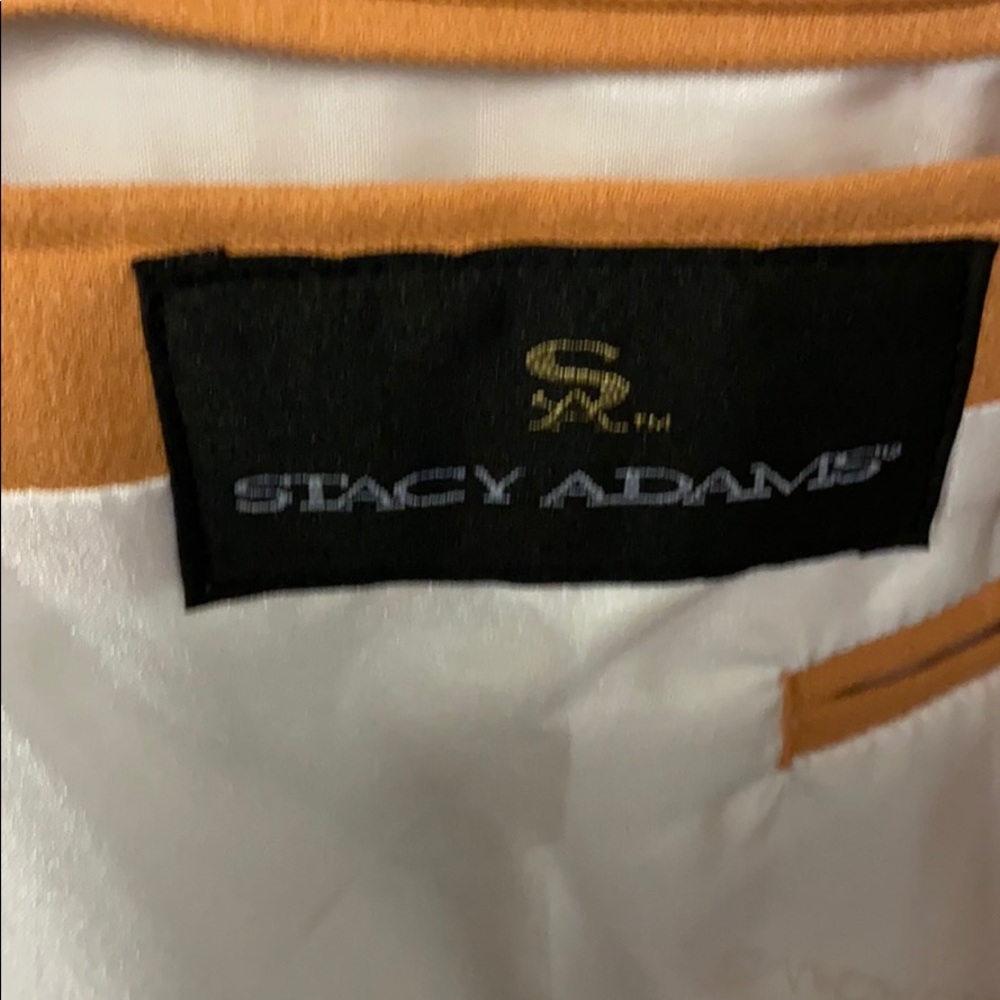 Suit - Picture 2 of 7
